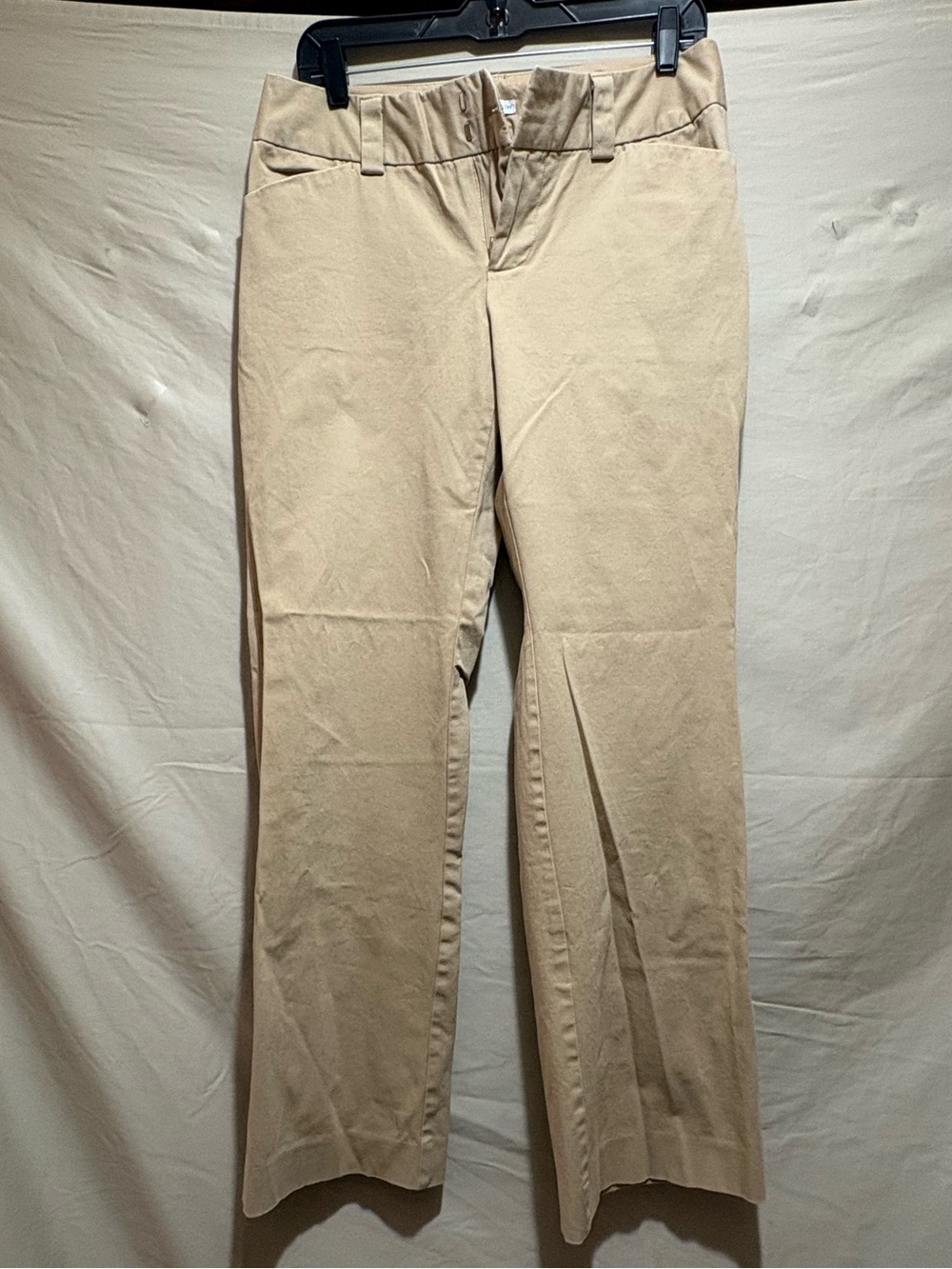 GAP Women's Straight Trousers in Light Khaki